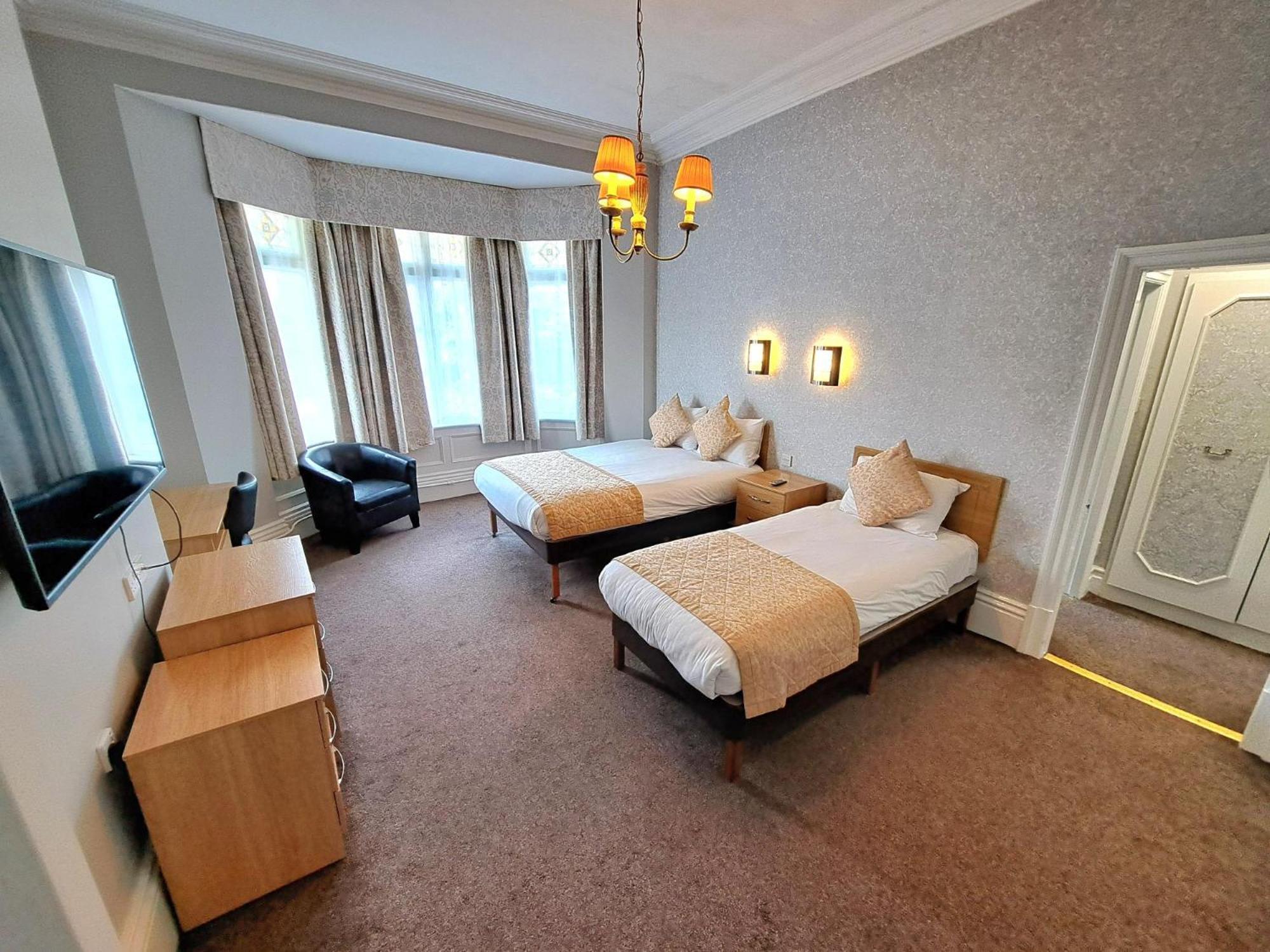 Prince Of Wales Hotel Саутпорт Екстериор снимка